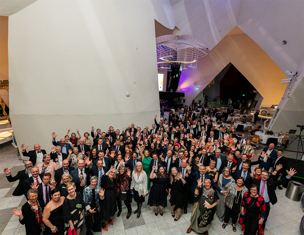 Photo of the alumni from ARLF programs at the gala dinner. 