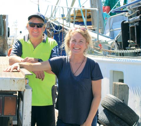 p12_eo_felicity_horn_at_fremantle_boat_harbour_w_brett_stormy_campbell